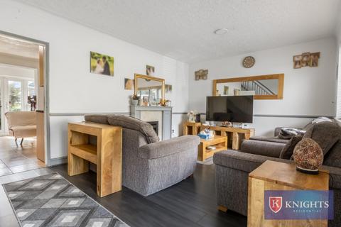 3 bedroom terraced house for sale, Canterbury Road, London, E10