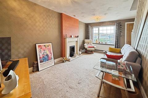 2 bedroom semi-detached house for sale, Eaglesfield Drive, Bradford BD6