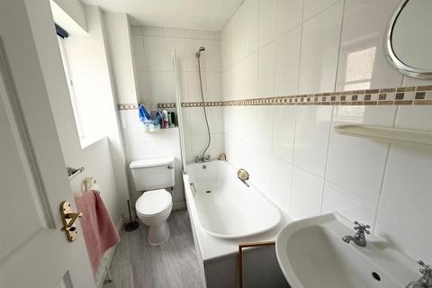 2 bedroom apartment to rent, Cardinal Mews,ANDOVER TOWN
