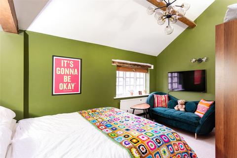 2 bedroom apartment for sale, Church Mews, Stony Stratford, Milton Keynes, Buckinghamshire, MK11