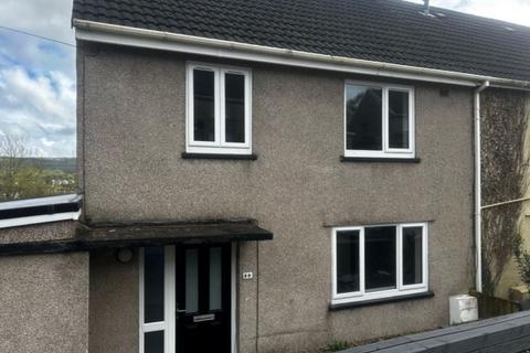 3 bedroom semi-detached house to rent, Heol Llethryd, Pontyberem