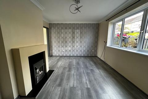 3 bedroom semi-detached house to rent, Heol Llethryd, Pontyberem