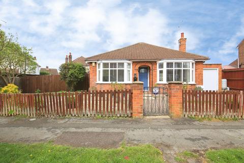 2 bedroom bungalow for sale, St. Johns Road, Peterborough, Cambridgeshire, PE2