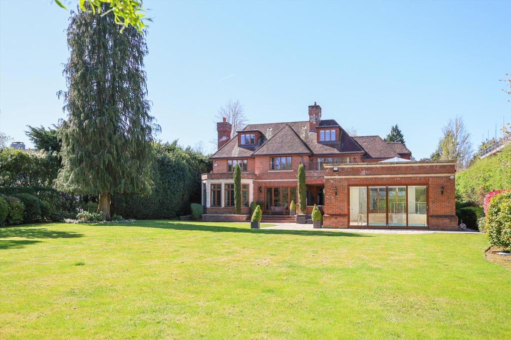 House exterior, garden