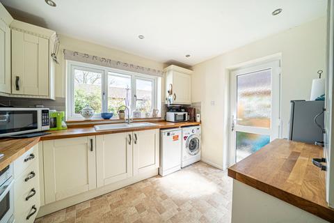 3 bedroom semi-detached house for sale, Hunters Close, Oakley, Basingstoke, RG23 7BG