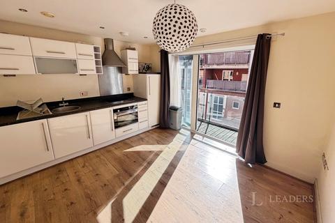 Studio to rent, Lower Canal Walk, Southampton, SO14