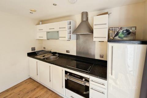 Studio to rent, Lower Canal Walk, Southampton, SO14
