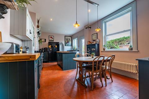 4 bedroom detached house for sale, Osborne Street, Burton-On-Trent, DE15