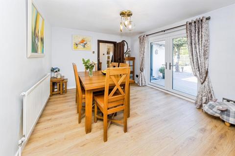 5 bedroom detached bungalow for sale, Snow Hill, Copthorne, Crawley