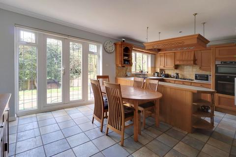 5 bedroom detached house for sale, Oaks Lane, Shirley