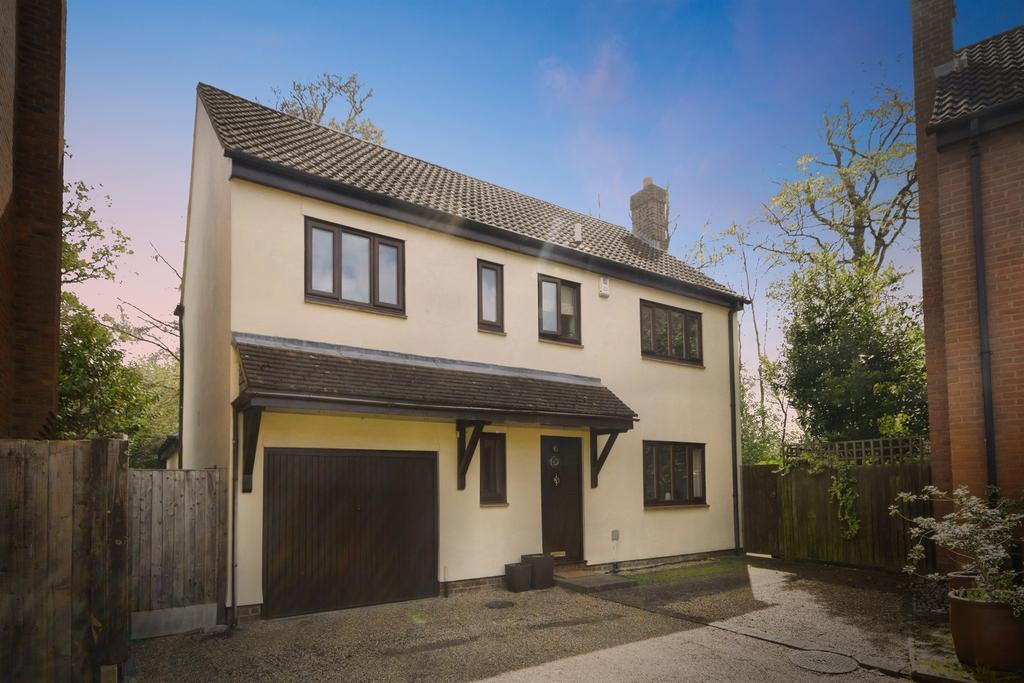 Detached house exterior, garage