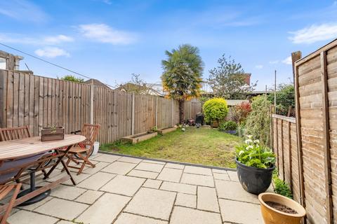 2 bedroom terraced house for sale, Cheam Common Road, Worcester Park, KT4
