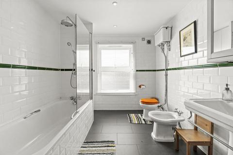 2 bedroom terraced house for sale, Cheam Common Road, Worcester Park, KT4