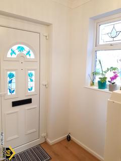 4 bedroom semi-detached house for sale, Elmscroft Gardens, Potters Bar, United Kingdom, EN6