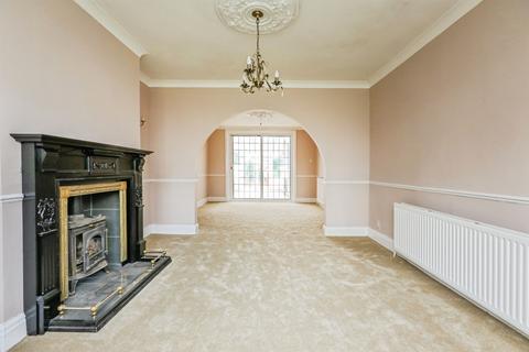 3 bedroom detached house for sale, Mansfield Road, WORKSOP