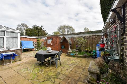 3 bedroom detached bungalow for sale, Greenacre Drive, Deal CT14