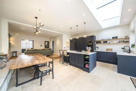 4 bedroom semi-detached house for sale, Woodyates Road, London