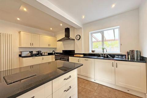 4 bedroom semi-detached house for sale, Sutton Grove, Shrewsbury