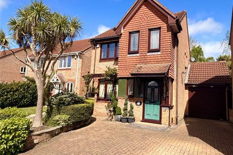 3 bedroom detached house for sale, Doulton Gardens, Whitecliff, Poole, BH14