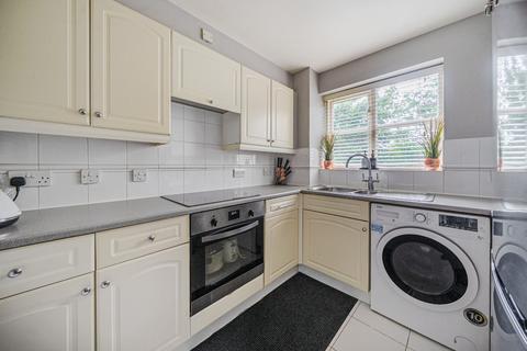 2 bedroom flat for sale, Thyme Close, Kidbrooke, London, SE3
