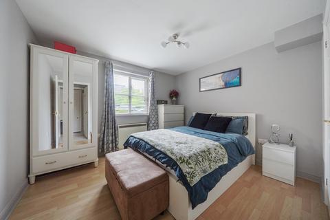 2 bedroom flat for sale, Thyme Close, Kidbrooke, London, SE3