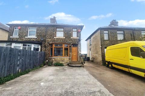 Semi-detached house - Gramfield Road, Huddersfield, West Yorkshire, HD4