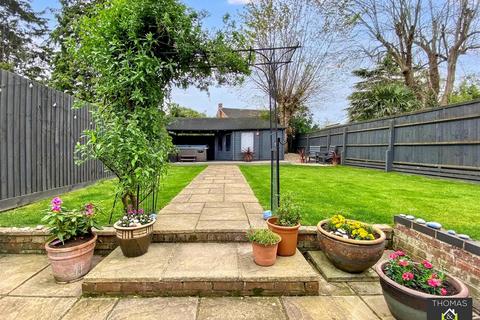 5 bedroom detached house for sale, Cheltenham Road, Longlevens