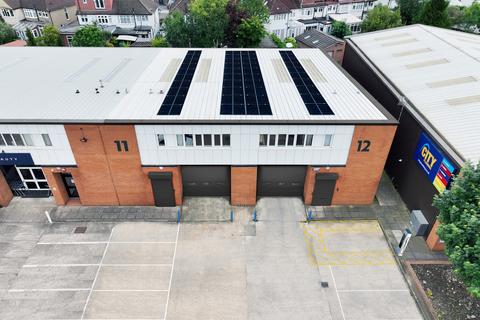 Warehouse to rent, Richmond Rd Kingston Upon Thames KT2 5BQ