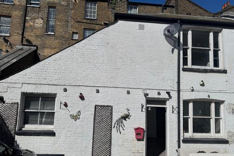 1 bedroom flat for sale, High Street, Gravesend, DA11
