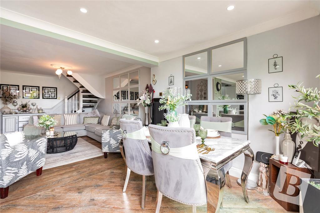 Dining / Living