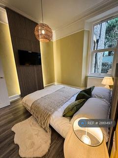 3 bedroom flat to rent, Victoria Park, Weston-Super-Mare, BS23