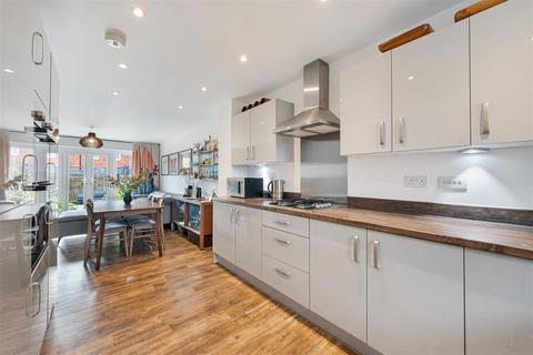 3 bedroom townhouse for sale, Lewis Crescent, Telford TF1