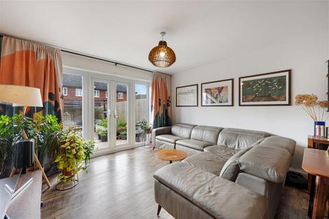 3 bedroom townhouse for sale, Lewis Crescent, Telford TF1