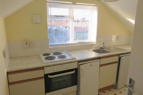 1 bedroom flat to rent, 43 Cheddon Road, Taunton TA2