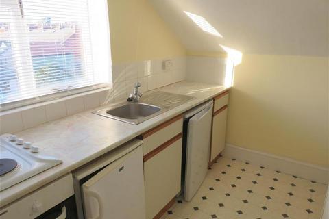 1 bedroom flat to rent, 43 Cheddon Road, Taunton TA2