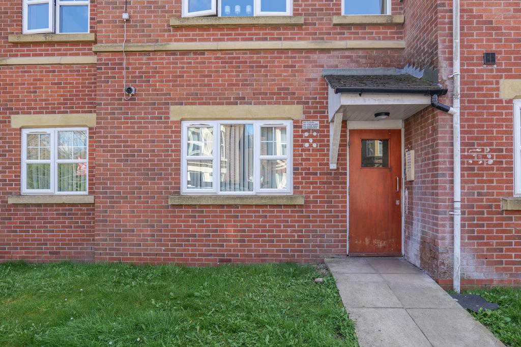 2 bedroom flat for sale