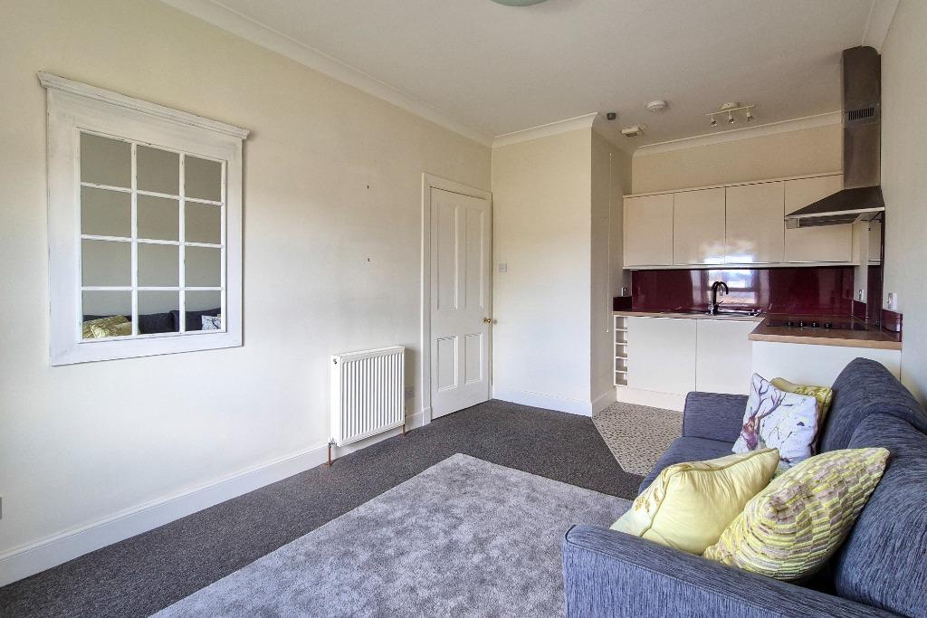 Apartment in Edinburgh - View 4