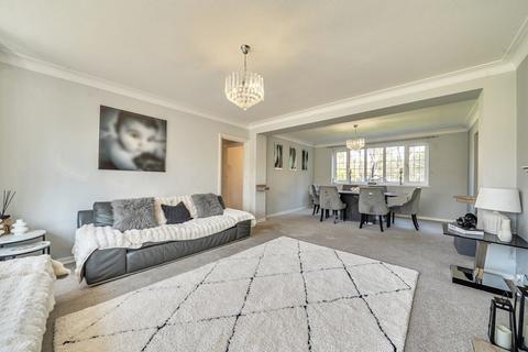 6 bedroom detached house to rent, Wood Way, Farnborough Park, Orpington, Kent, BR6