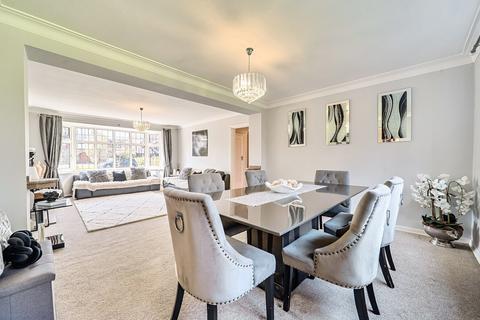 6 bedroom detached house to rent, Wood Way, Farnborough Park, Orpington, Kent, BR6