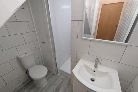 1 bedroom flat to rent, Cardiff Road, Newport,