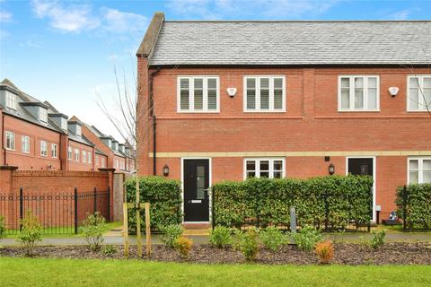 3 bedroom end of terrace house for sale, Baskerville Road, Altrincham, WA14