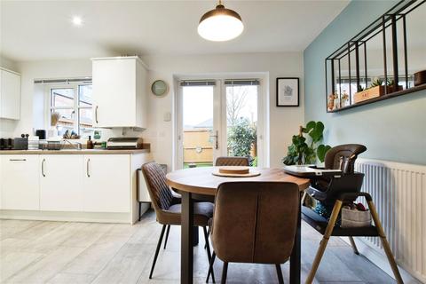 3 bedroom end of terrace house for sale, Baskerville Road, Altrincham, WA14