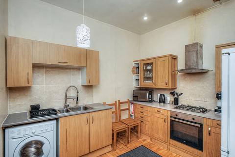 3 bedroom flat for sale, Forrest Road, Edinburgh, EH1