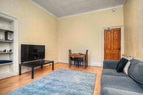 3 bedroom flat for sale, Forrest Road, Edinburgh, EH1