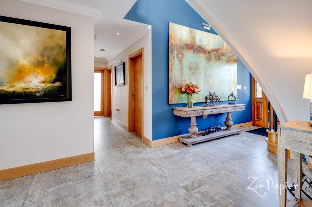 House in London, London Borough of Havering - More
