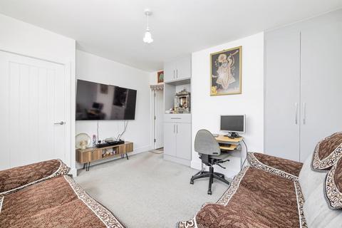 3 bedroom terraced house for sale, Ashridge Drive, Watford