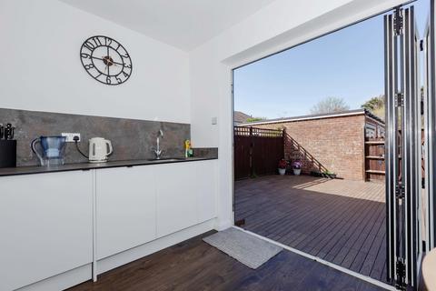 2 bedroom ground floor flat for sale, Alinora Crescent Goring-by-Sea, BN12