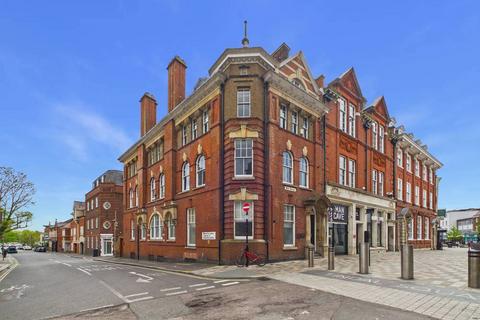 2 bedroom apartment to rent, High Street, Chelmsford, Essex, CM1