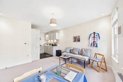 2 bedroom apartment to rent, High Street, Chelmsford, Essex, CM1