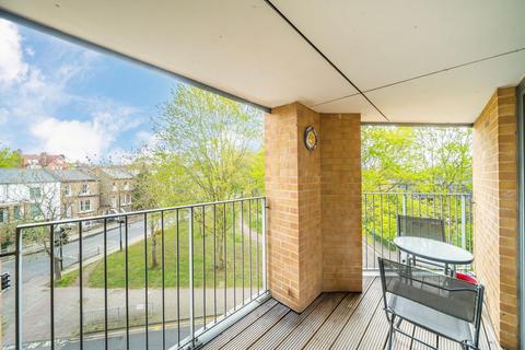 1 bedroom flat for sale, Mostyn Road, London SW9